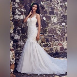 Maggie Sottero Wedding Dress